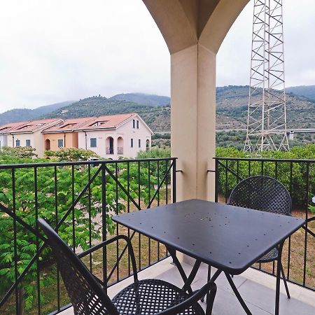 Castellaro Golf Resort Экстерьер фото