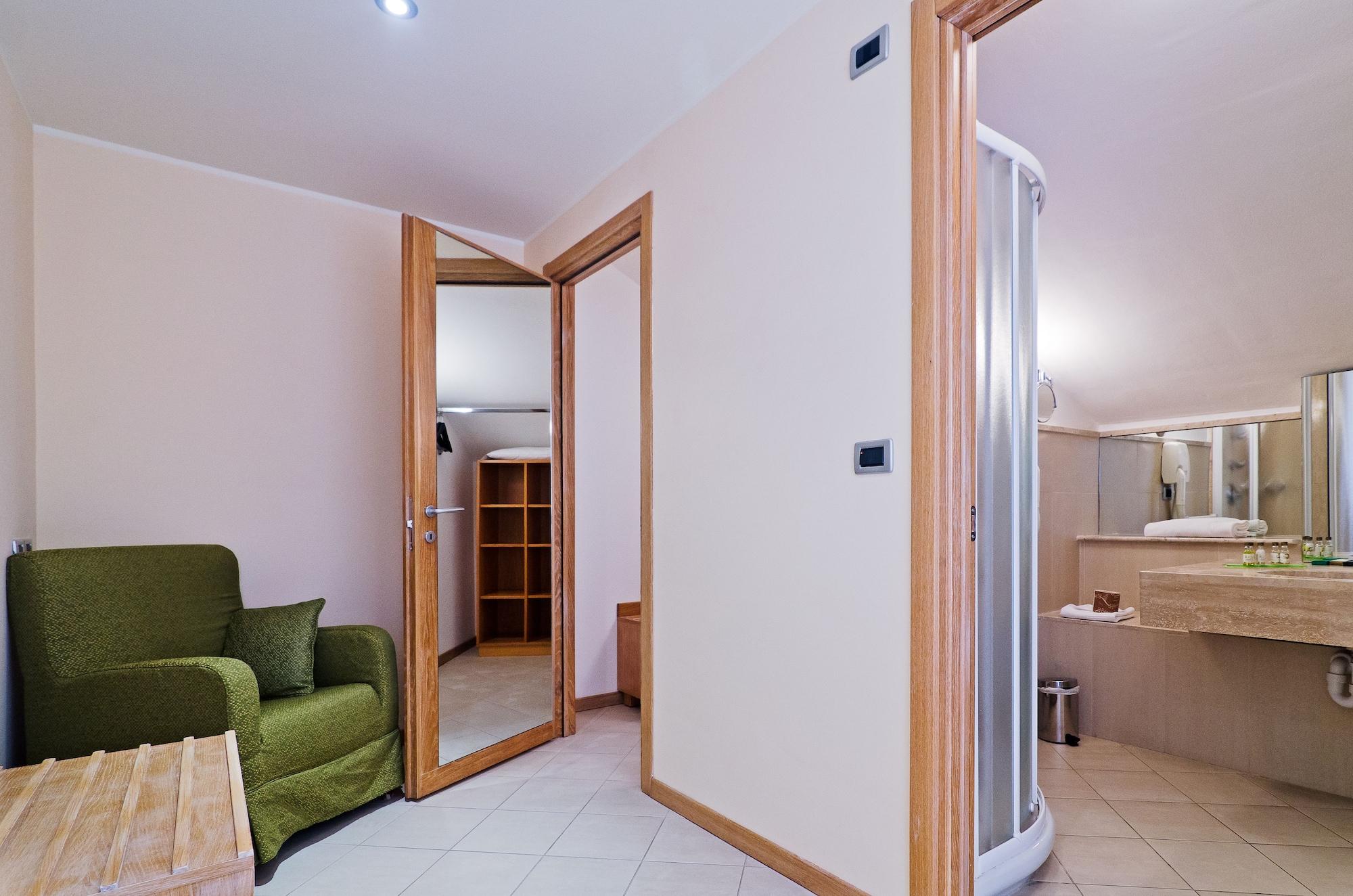 Castellaro Golf Resort Экстерьер фото