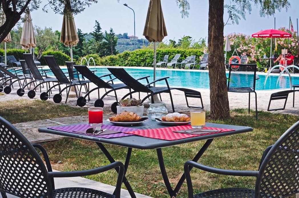 Castellaro Golf Resort Экстерьер фото