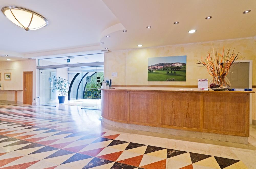 Castellaro Golf Resort Экстерьер фото