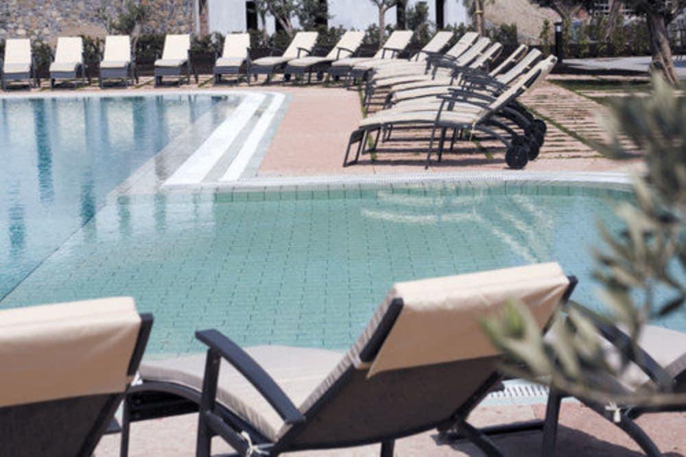 Castellaro Golf Resort Экстерьер фото