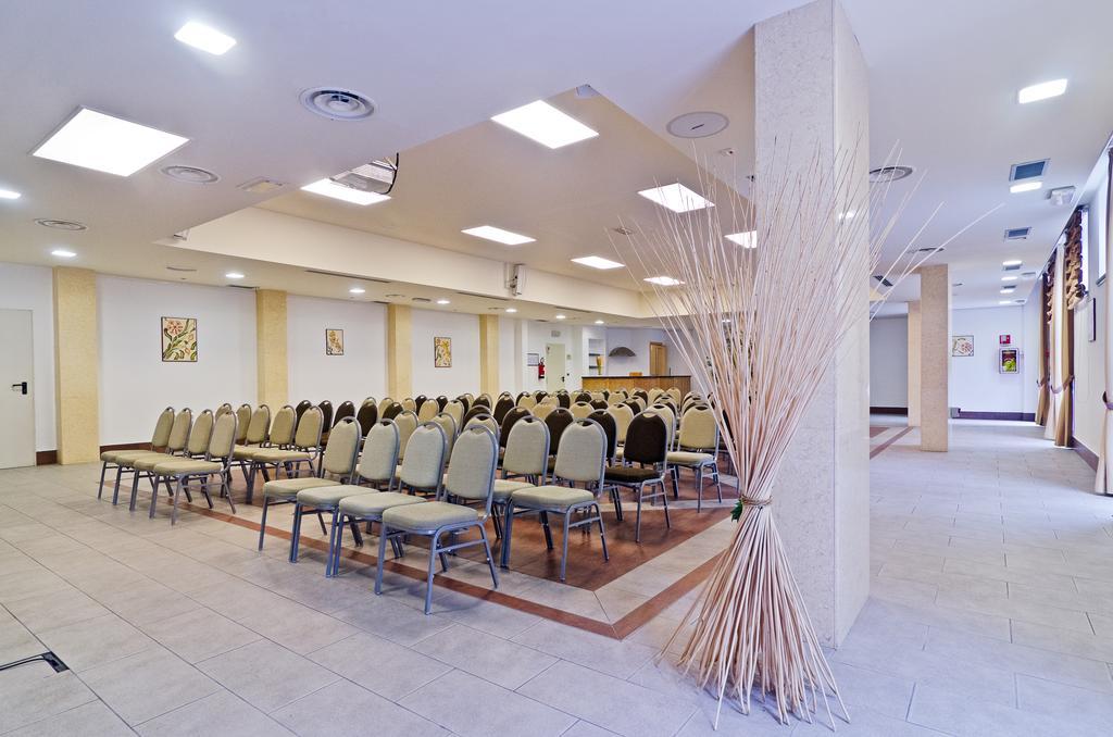 Castellaro Golf Resort Экстерьер фото