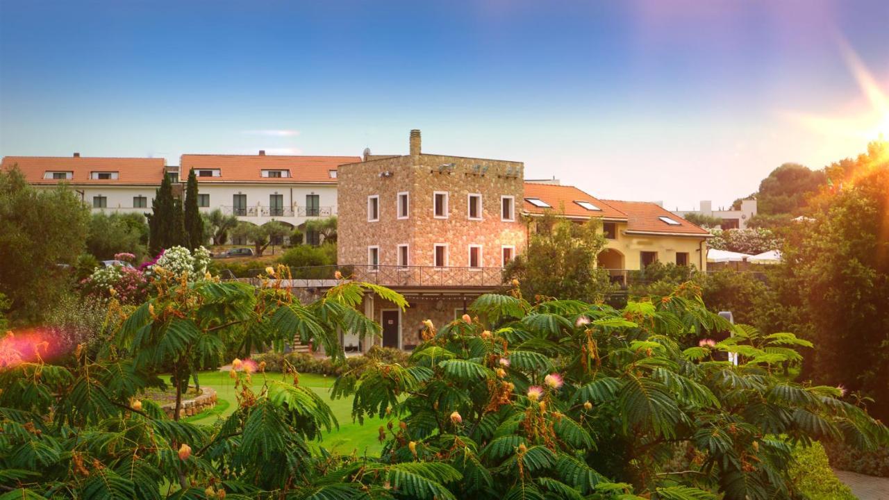 Castellaro Golf Resort Экстерьер фото