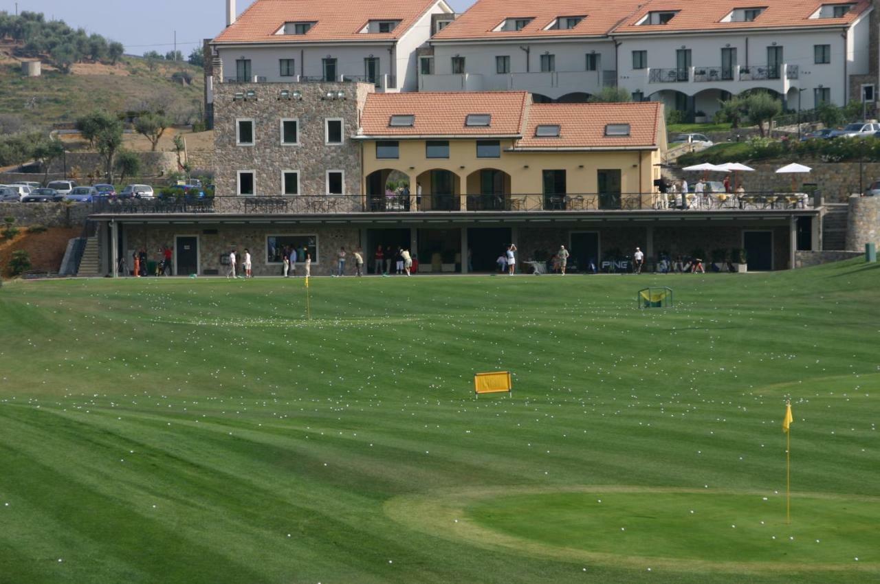 Castellaro Golf Resort Экстерьер фото