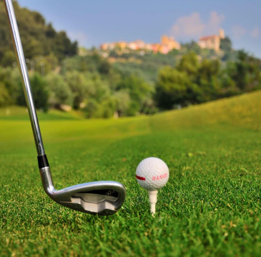 Castellaro Golf Resort Экстерьер фото